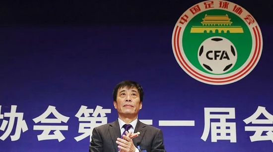 国模白露